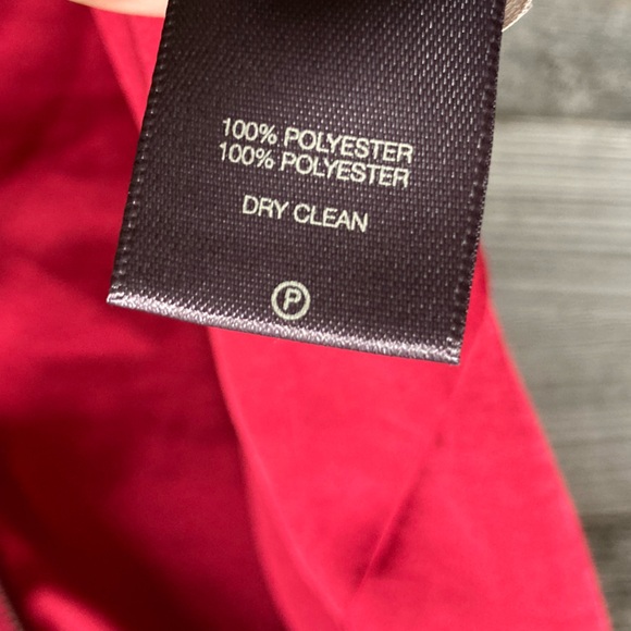 Kenneth Cole Reaction | Silky Tank Top w/ Faux Snakeskin Trim - M, Red - Picture 7 of 7